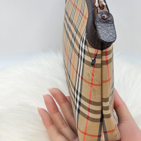 Burberry NovaCheck Cosmetic Clutch - Picture 8 of 14